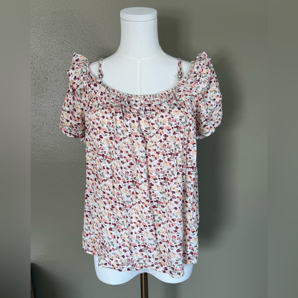 Rewind Ditsy Floral Blouse with Ruffle Detail Flowy